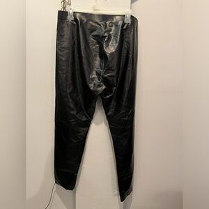 Faux leather legging